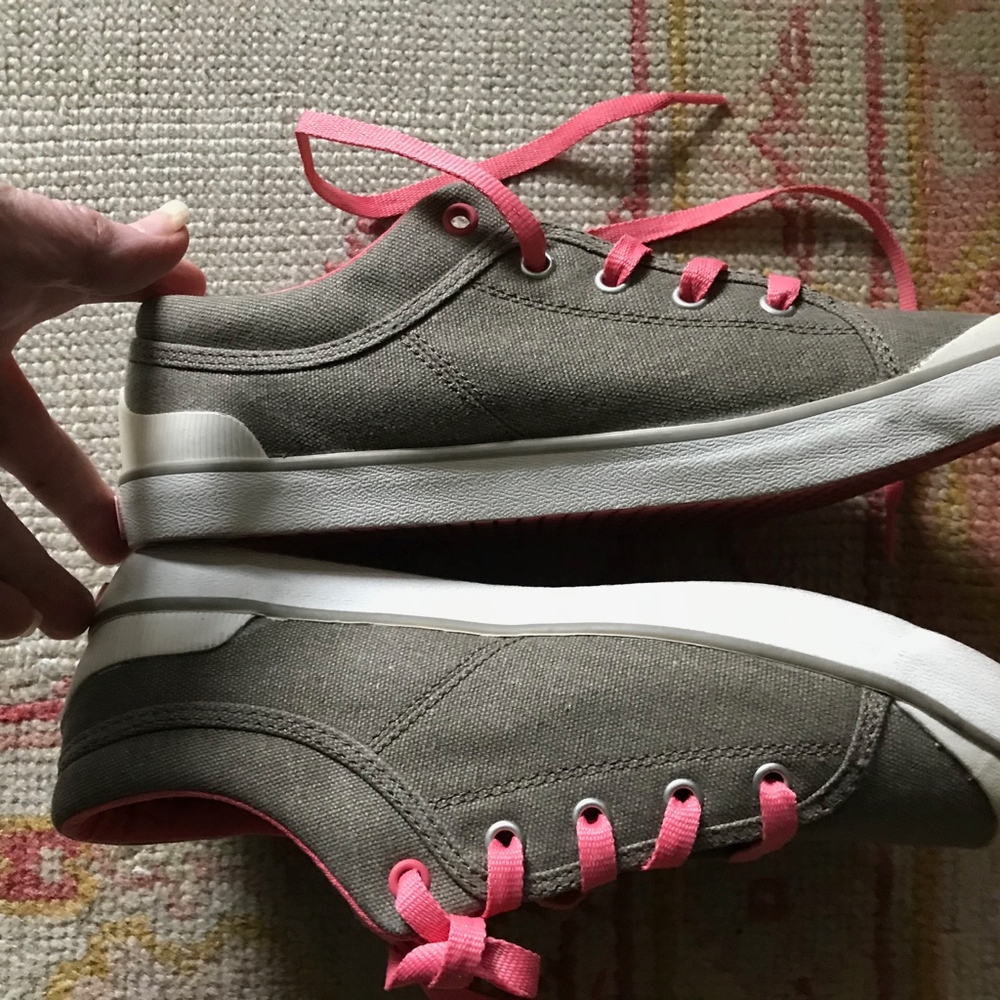 💲⬇️(frm$29)  Teva sneakers - Picture 4 of 8